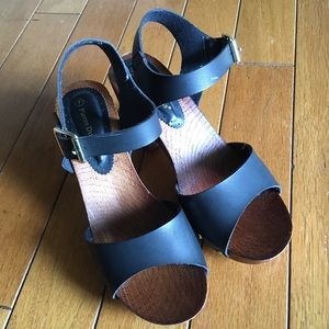 Pierre Dumas black sandals